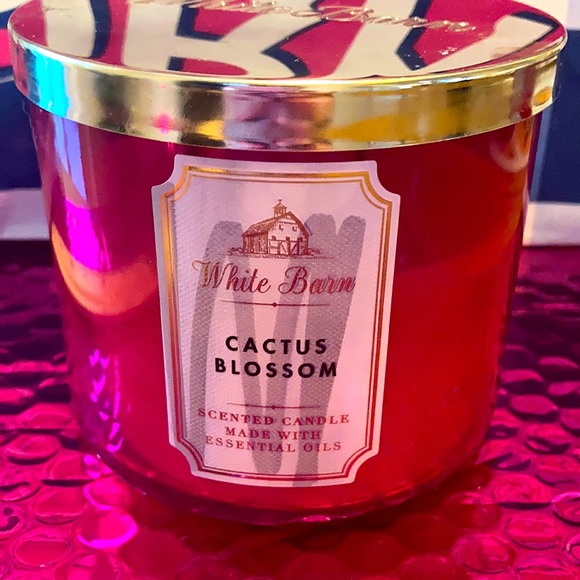 SALE! Bath & Body Works Cactus Blossom Candle